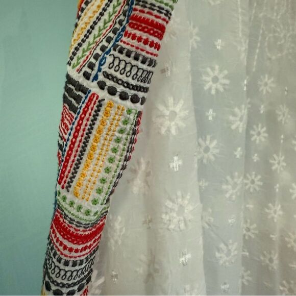 JOHNNY WAS Turia White Tank w/Embroidery Detailing at Side - Picture 6 of 11